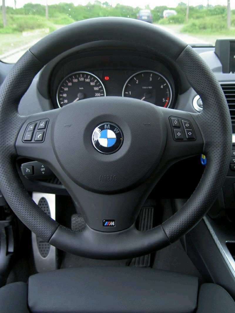 attract Peer Up BMW-klub.pl • Zobacz temat - [E8x] Montaż kierownicy sportowej typu M