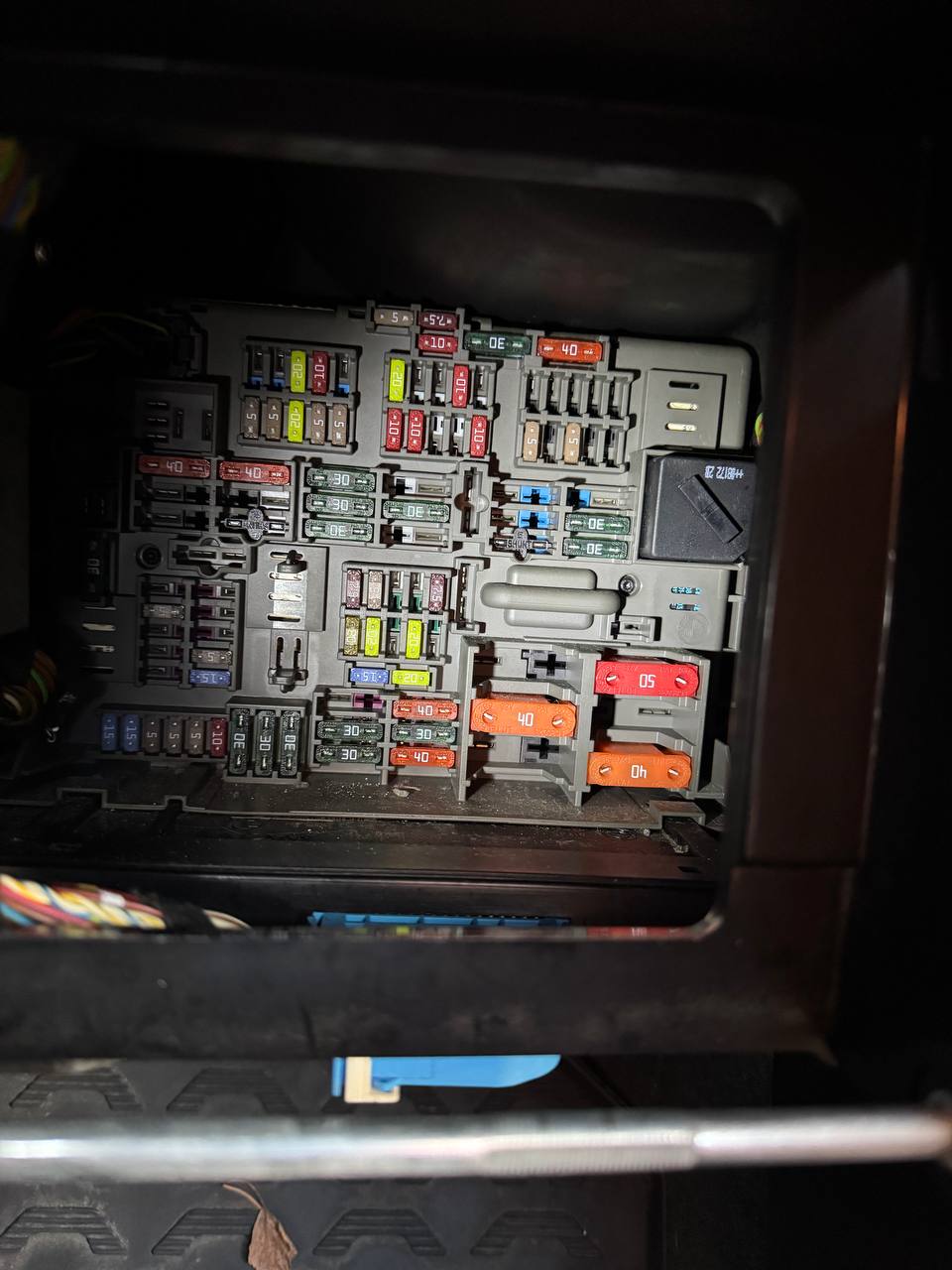 Name:  fusebox.jpg
Views: 263
Size:  110.6 KB