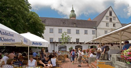 Name:  Kloster Andrechs  10_by_andechs_kloster_biergarten_roland_rossner_3_452x.jpg
Views: 193
Size:  33.9 KB