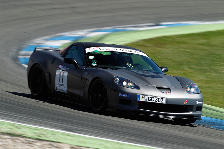 Name:  Corvette-ZR1-TunerGP-2012-High-Performance-Days-2012-Hockenheimring-13-fotoshowImage-1e7b27d-599.jpg
Views: 7708
Size:  80.8 KB