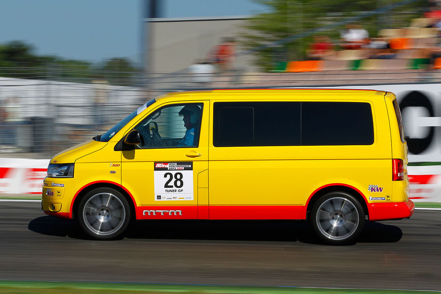 Name:  VW-Bus-T5-TunerGP-2012-High-Performance-Days-2012-Hockenheimring-13-fotoshowImage-36578d72-59929.jpg
Views: 6626
Size:  96.6 KB