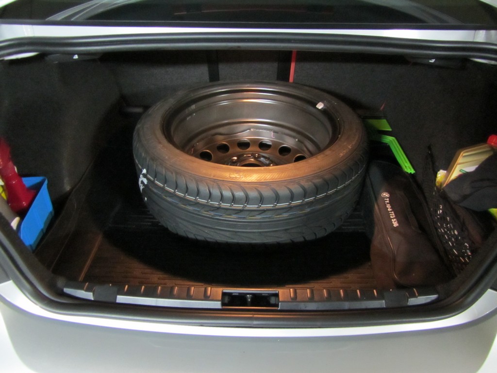 Name:  spare tire 17 inch steel wheel from a 330i e46  MG_5306.jpg
Views: 5799
Size:  150.8 KB