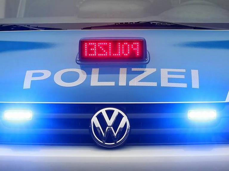 Name:  polizei blaulicht.jpg
Views: 7007
Size:  72.7 KB