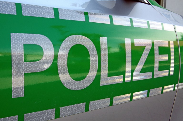 Name:  Polizei_jj.jpg
Views: 6717
Size:  93.2 KB