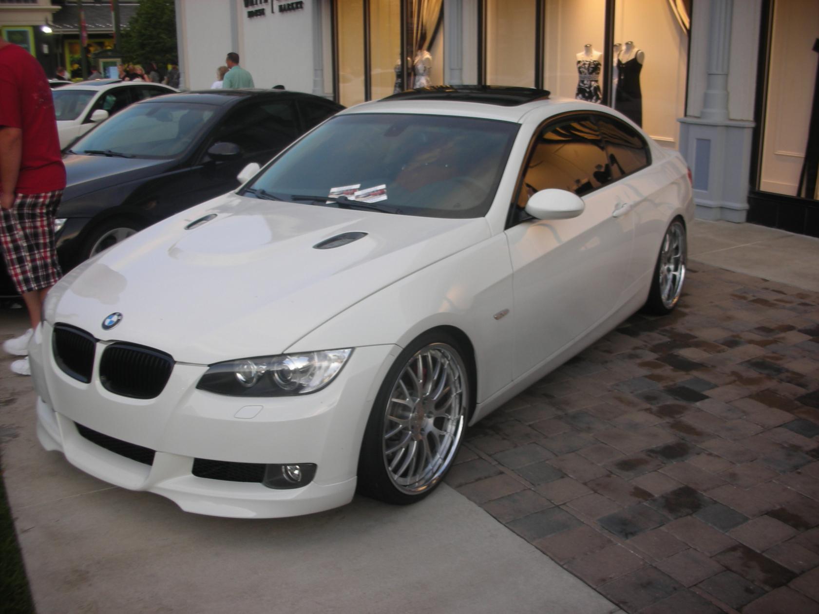 Name:  BMW 2009 Dayton Meet 036.jpg
Views: 185
Size:  151.3 KB