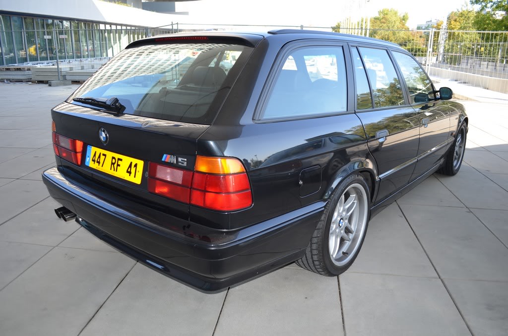 Name:  e34 M5 bonhams auction  DSC_0086.jpg
Views: 15445
Size:  120.5 KB