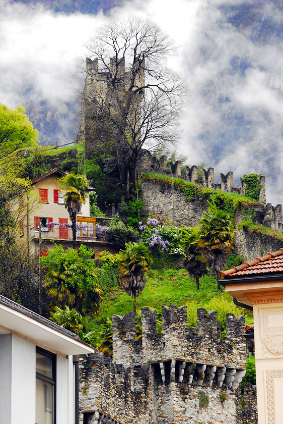 Name:  swiss, bellinzona 5.jpg
Views: 826
Size:  505.2 KB