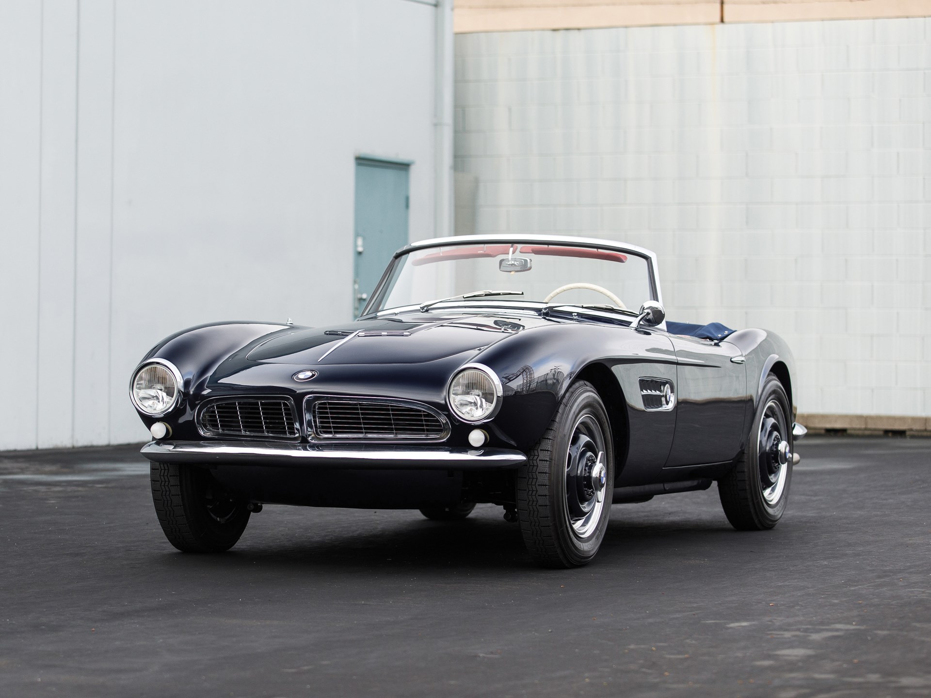 Name:  1958 BMW 507 Roadster S2 70157 RM Arizona 2019-01.jpg
Views: 4048
Size:  335.1 KB