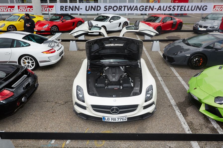 Name:  High-Performance-Days-2013-Sportwagenausstellung-19-fotoshowImageNew-980705a-687650.jpg
Views: 2433
Size:  140.9 KB