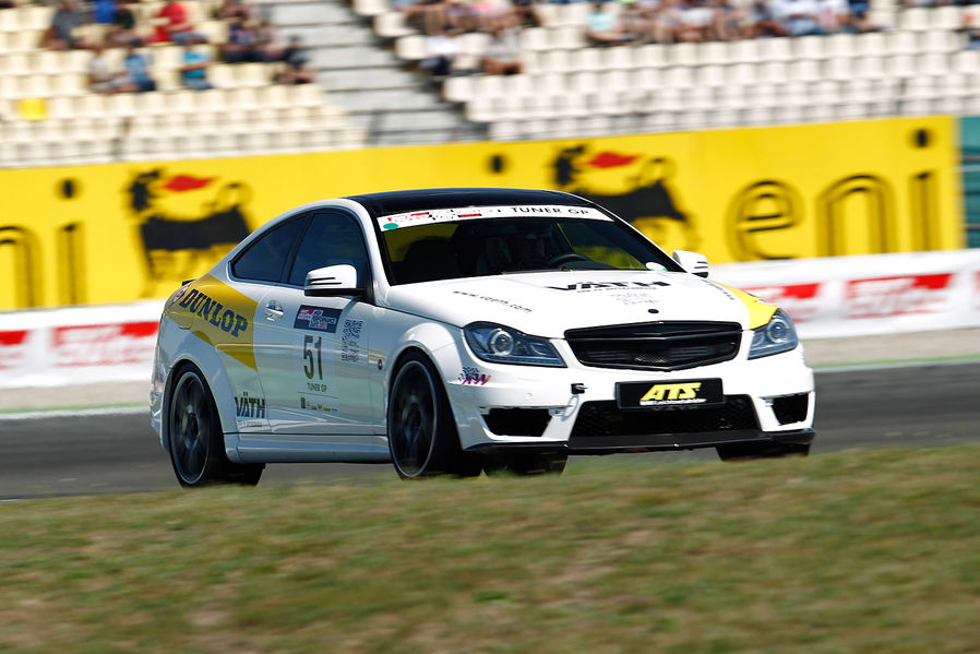 Name:  Mercedes-C63-Kompressor-TunerGP-2012-High-Performance-Days-2012-Hockenheimring-19-fotoshowImageN.jpg
Views: 2403
Size:  98.9 KB