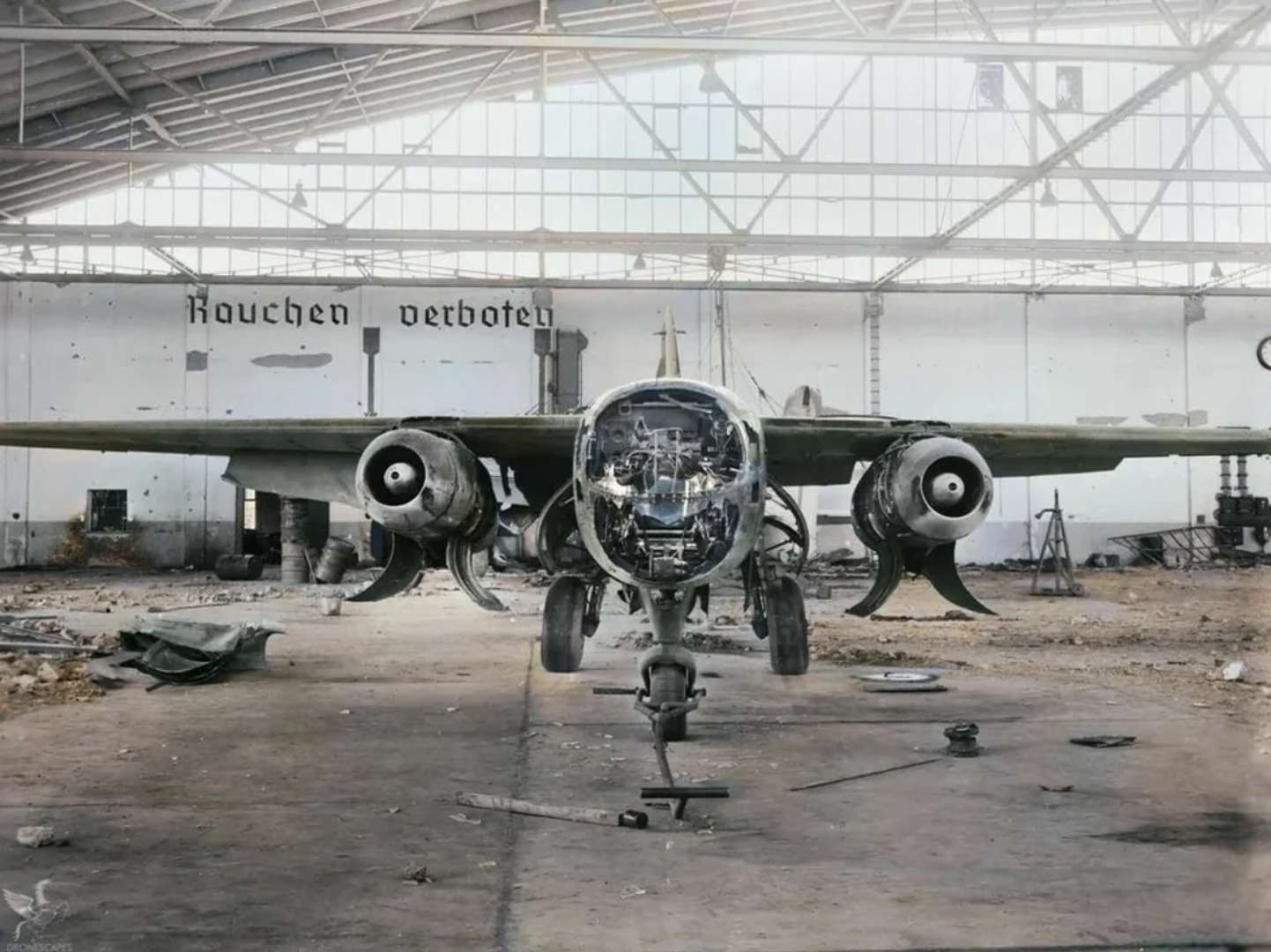 Name:  German Luftwaffe Arado Ar 234 'Bltiz' (twin-engined) jet bomber, captured by U.S. Army forces, .jpg
Views: 184
Size:  256.0 KB