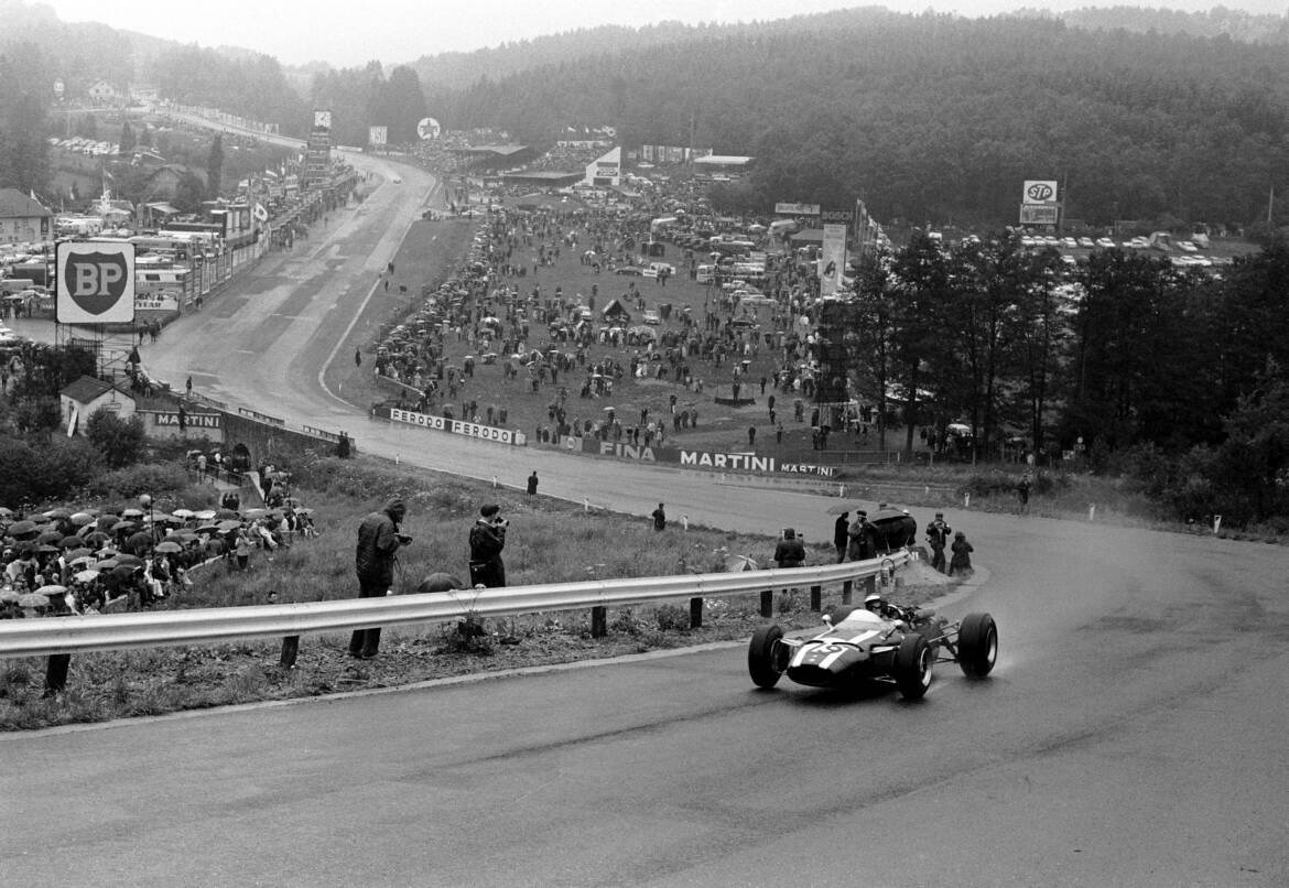 Name:  1966-Spa-Francorchamps-Jochen-Rindt-Cooper-T81.jpg
Views: 11716
Size:  199.1 KB