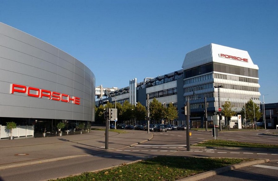 Name:  Porscheplatz in Stuttgart-Zuffenhausen mit Porsche-Zentrum und Werk 2.jpg
Views: 2871
Size:  111.4 KB