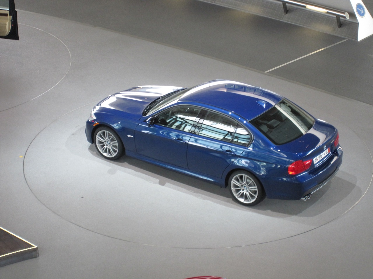 Name:  BMW Welt_Delivery 2 Car Spinning.JPG
Views: 3564
Size:  259.1 KB