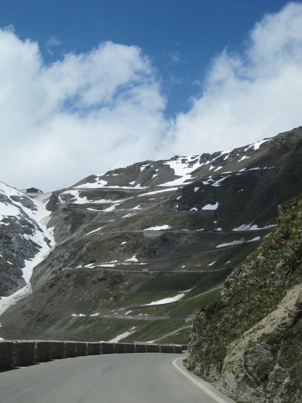 Name:  Stelvio Pass Hair pin turns going up 0.jpg
Views: 2965
Size:  151.4 KB