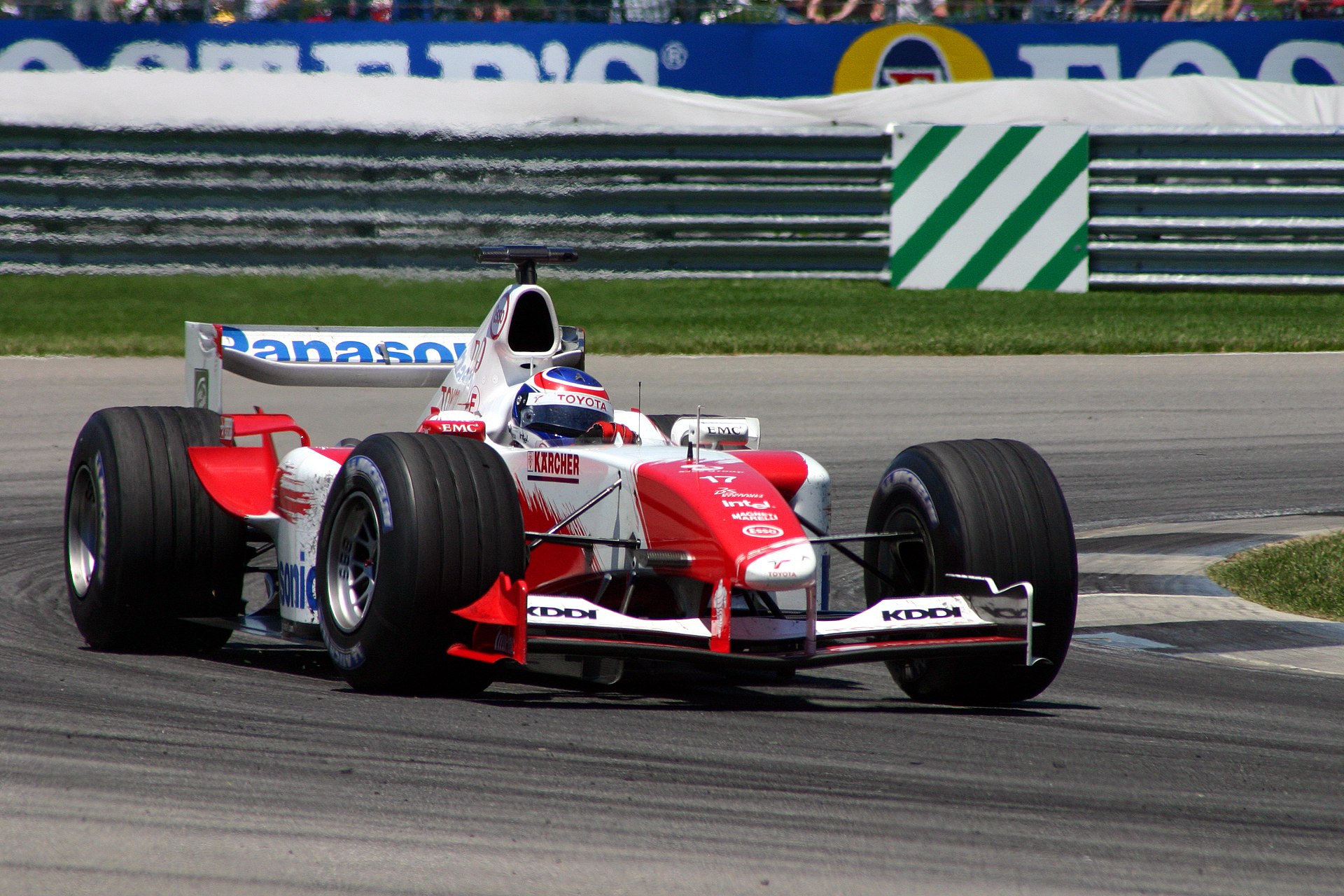 Name:  1920px-Toyota_f1_usgp_2004.jpg
Views: 3564
Size:  503.6 KB