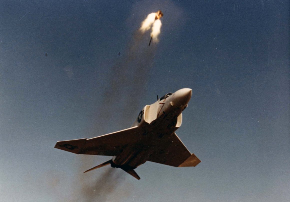 Name:  F-4S_Phantom_ejection_seat_test_1985.jpg
Views: 2791
Size:  99.6 KB