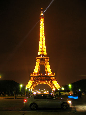 Name:  day 11 night eiffel car.jpg
Views: 4506
Size:  50.2 KB