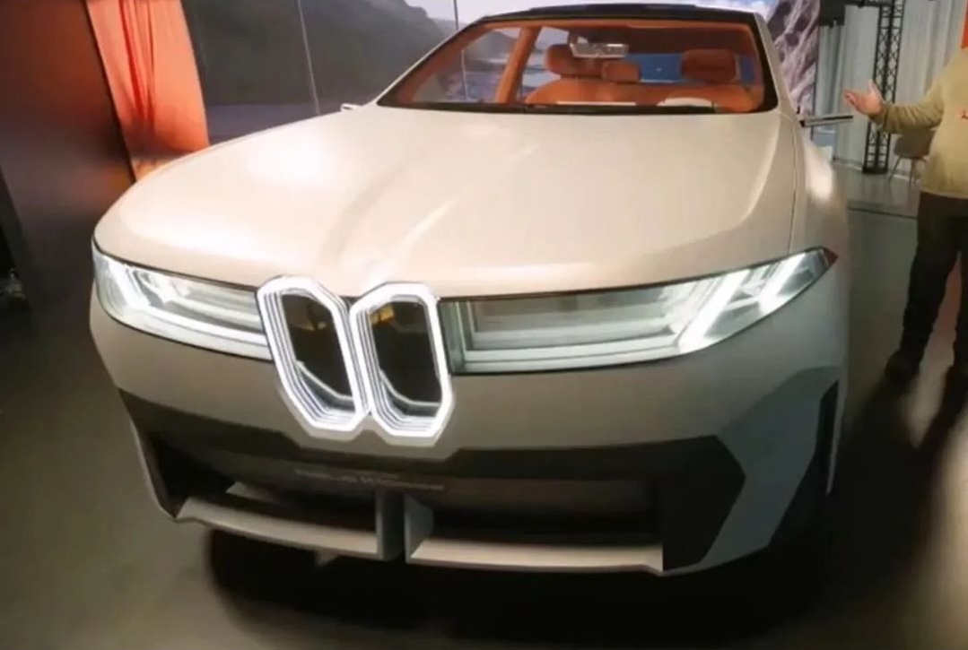 Name:  BMW Vision Neue Klasse X Leaked.jpg
Views: 34495
Size:  127.7 KB