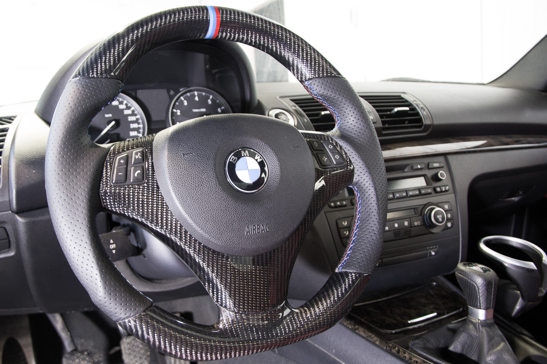 Name:  BMW-E92-cf-steering-wheel-2.jpg
Views: 4344
Size:  683.1 KB